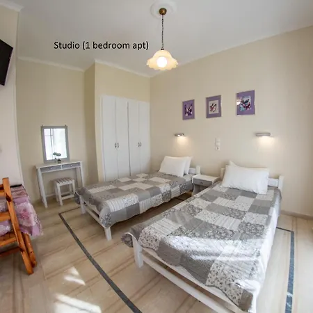 Elaionas And Holiday home Agios Stefanos Avliotes (Corfu)