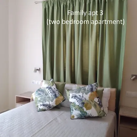 Elaionas And Casa vacanze